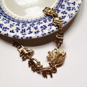 1996 Gold Toned Noah's Ark Bracelet Clasp
